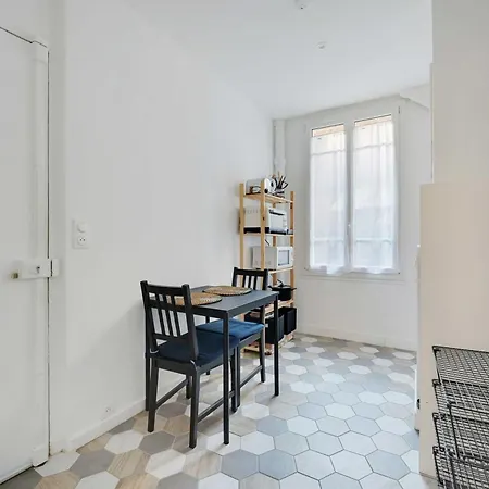 Cosy For 2p - In The Heart Of The 11th Apartament